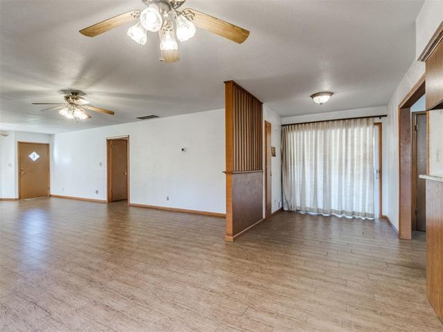 804 S 12th Street, Chickasha, OK 73018