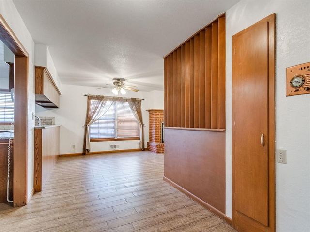 804 S 12th Street, Chickasha, OK 73018