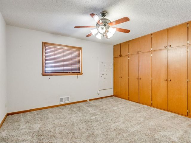 804 S 12th Street, Chickasha, OK 73018