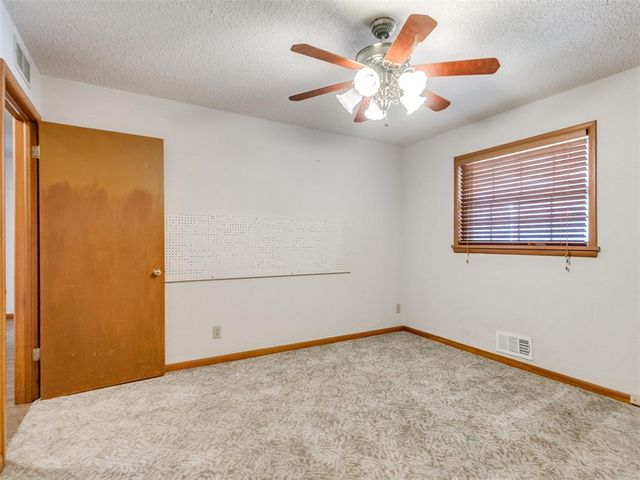 804 S 12th Street, Chickasha, OK 73018