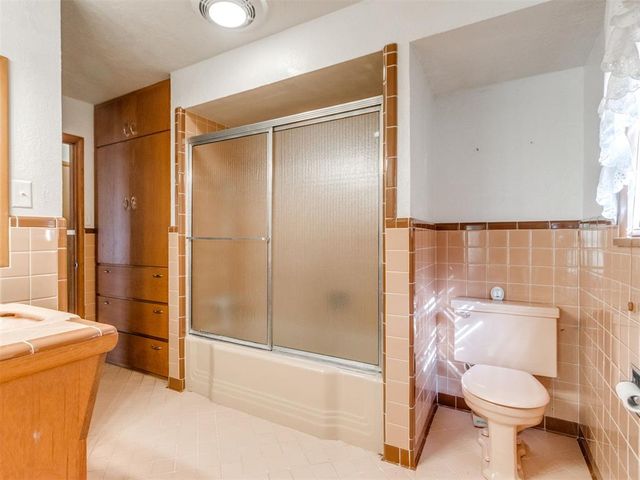 804 S 12th Street, Chickasha, OK 73018