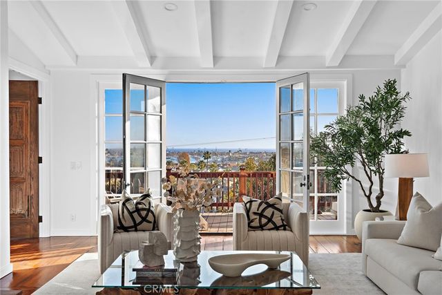 521 Kings Road, Newport Beach, CA 92663