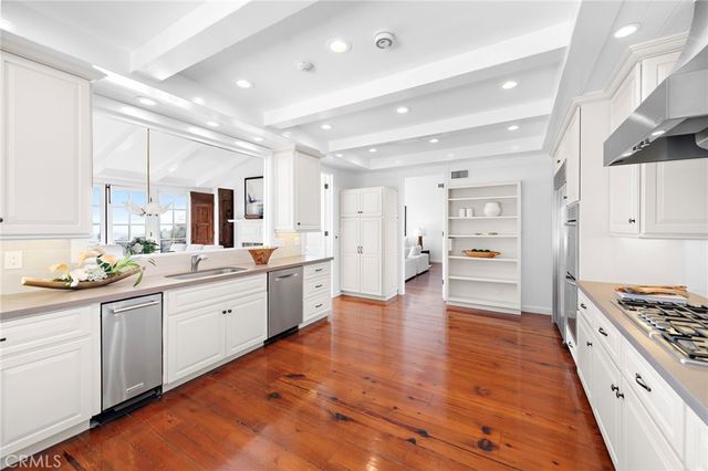 521 Kings Road, Newport Beach, CA 92663