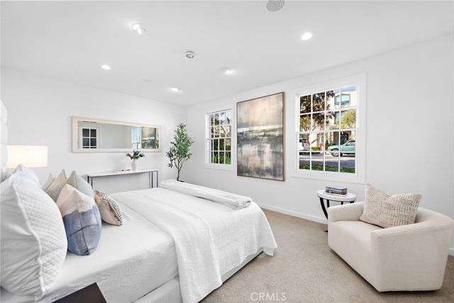 521 Kings Road, Newport Beach, CA 92663