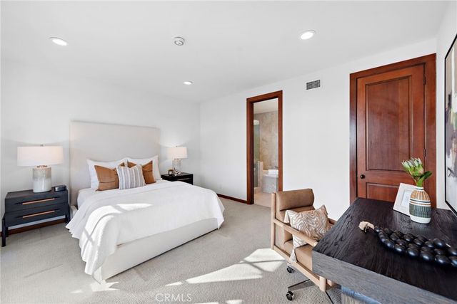 521 Kings Road, Newport Beach, CA 92663