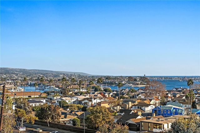 521 Kings Road, Newport Beach, CA 92663