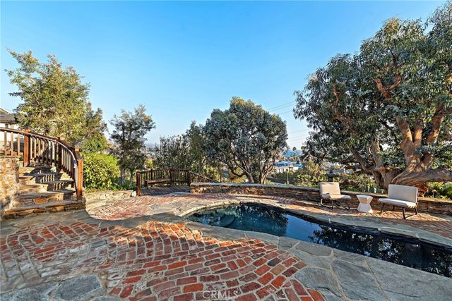 521 Kings Road, Newport Beach, CA 92663