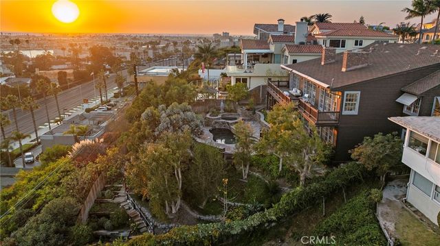 521 Kings Road, Newport Beach, CA 92663
