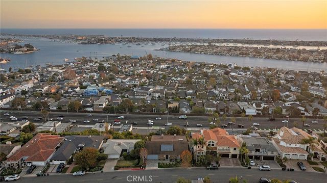 521 Kings Road, Newport Beach, CA 92663