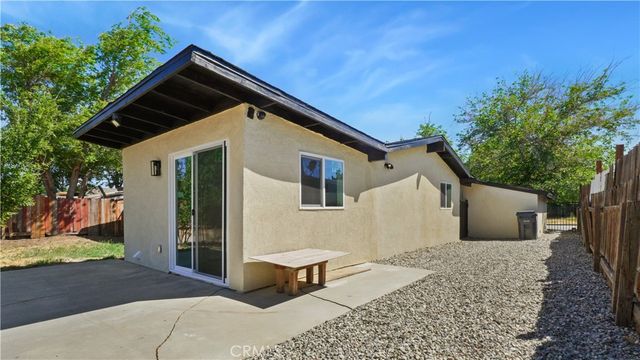 38639 Lilacview Avenue, Palmdale, CA 93550