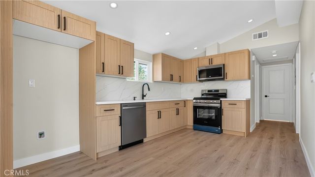 38639 Lilacview Avenue, Palmdale, CA 93550