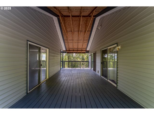2340 KELSO Dr, Kelso, WA 98626