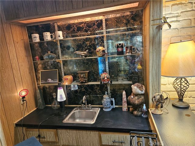 8811 Canoga Avenue 517, Canoga Park, CA 91304