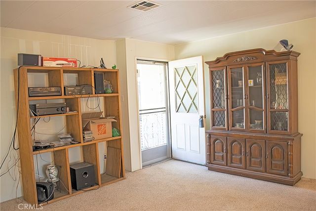 8811 Canoga Avenue 517, Canoga Park, CA 91304