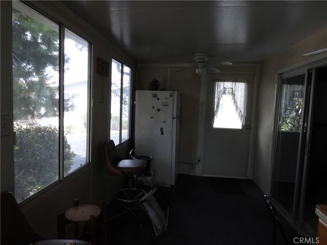 8811 Canoga Avenue 517, Canoga Park, CA 91304