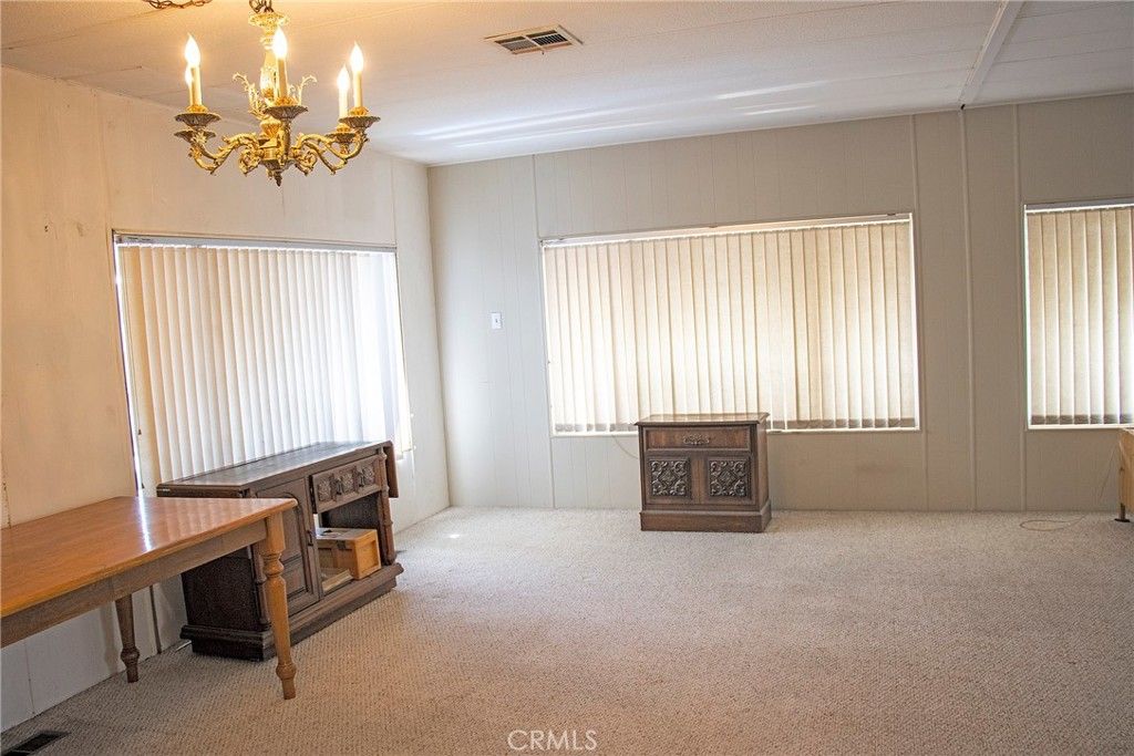 8811 Canoga Avenue 517, Canoga Park, CA 91304