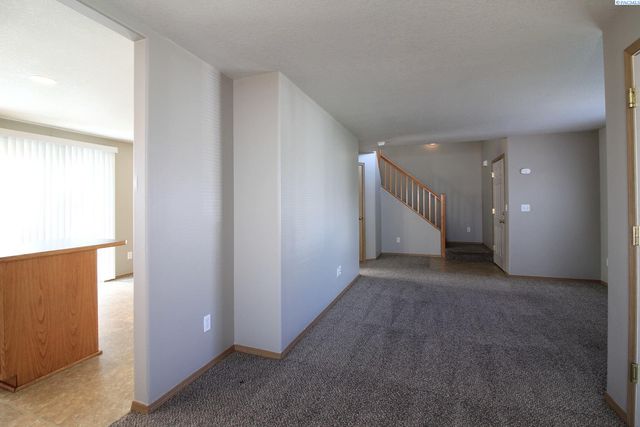 8708 Overland Court, Pasco, WA 99301