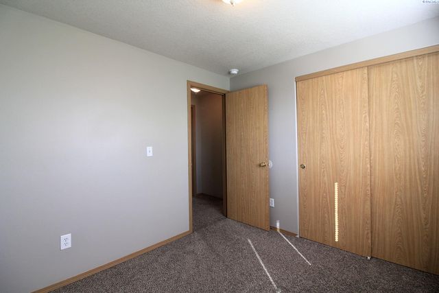 8708 Overland Court, Pasco, WA 99301