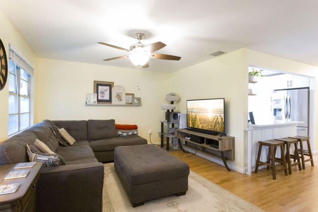 614 N 7th Street, Lantana, FL 33462