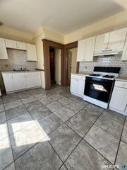 654 Highland Avenue 2, Waterbury, CT 06708