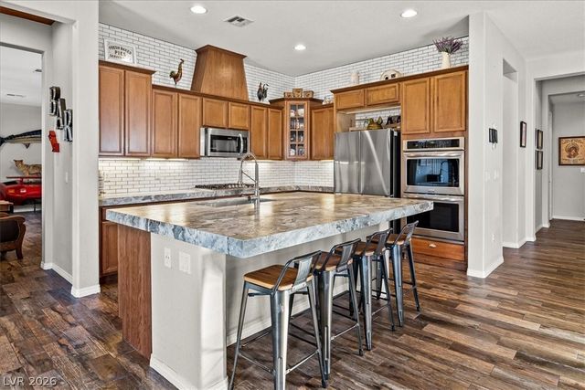 7100 Via Campanile Avenue, Las Vegas, NV 89131