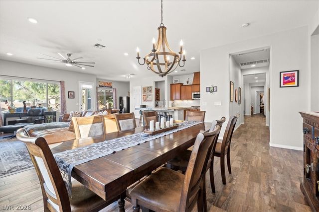 7100 Via Campanile Avenue, Las Vegas, NV 89131