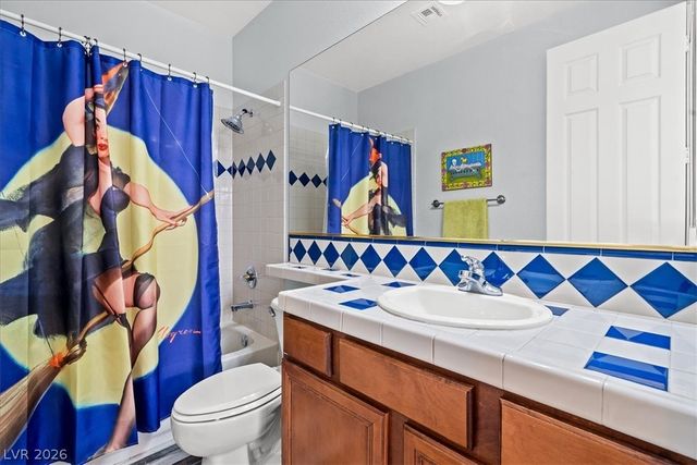 7100 Via Campanile Avenue, Las Vegas, NV 89131