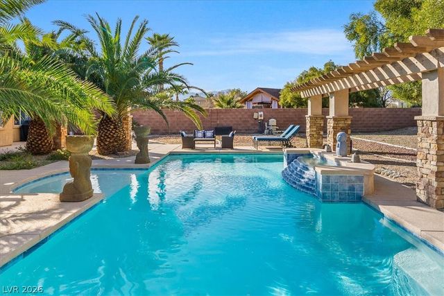 7100 Via Campanile Avenue, Las Vegas, NV 89131