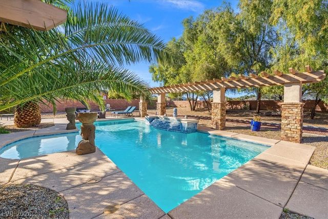 7100 Via Campanile Avenue, Las Vegas, NV 89131