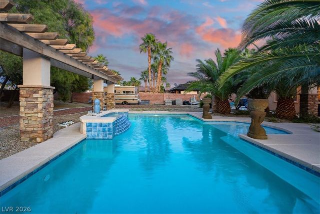 7100 Via Campanile Avenue, Las Vegas, NV 89131