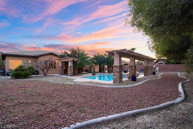 7100 Via Campanile Avenue, Las Vegas, NV 89131