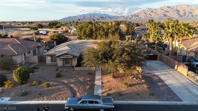 7100 Via Campanile Avenue, Las Vegas, NV 89131