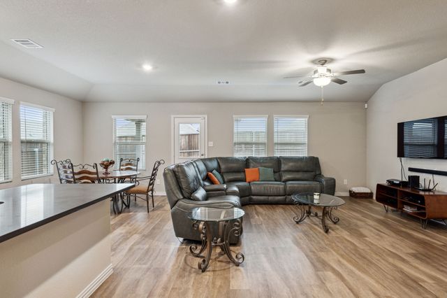 263 Hawthorn Drive, Lavon, TX 75166