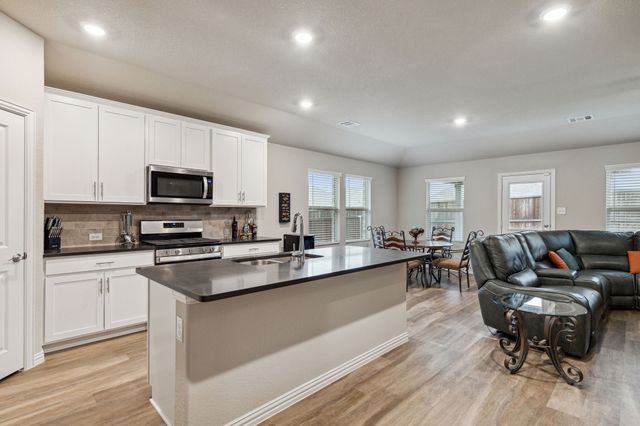 263 Hawthorn Drive, Lavon, TX 75166