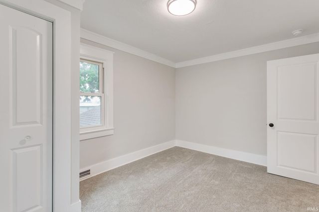 28220 La Rue Street, Elkhart, IN 46516