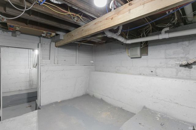 28220 La Rue Street, Elkhart, IN 46516