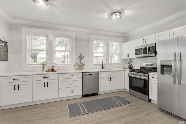 28220 La Rue Street, Elkhart, IN 46516