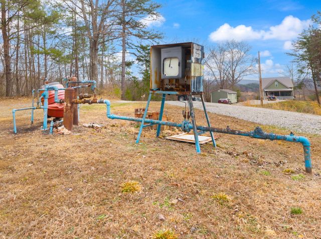 144 Ky-1809, Bryants Store, KY 40921