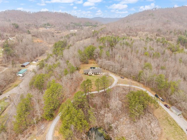 144 Ky-1809, Bryants Store, KY 40921