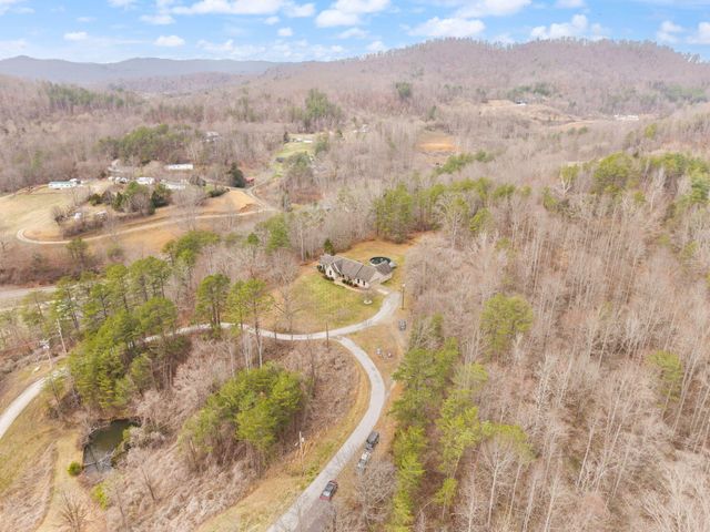 144 Ky-1809, Bryants Store, KY 40921