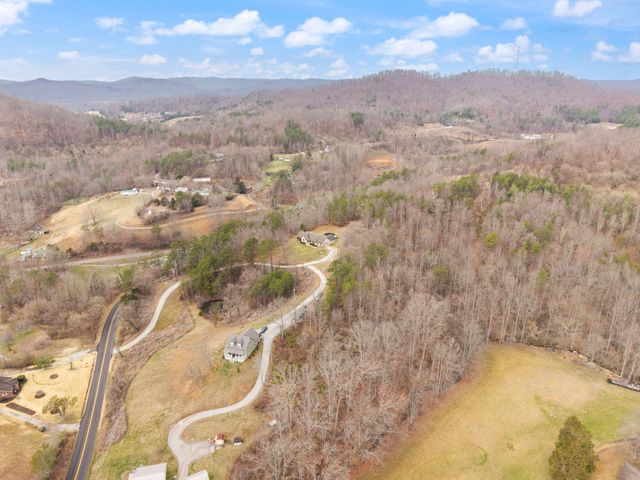 144 Ky-1809, Bryants Store, KY 40921