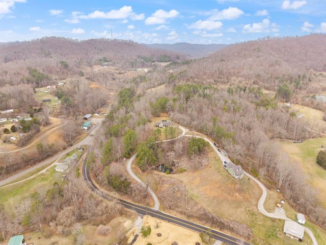 144 Ky-1809, Bryants Store, KY 40921