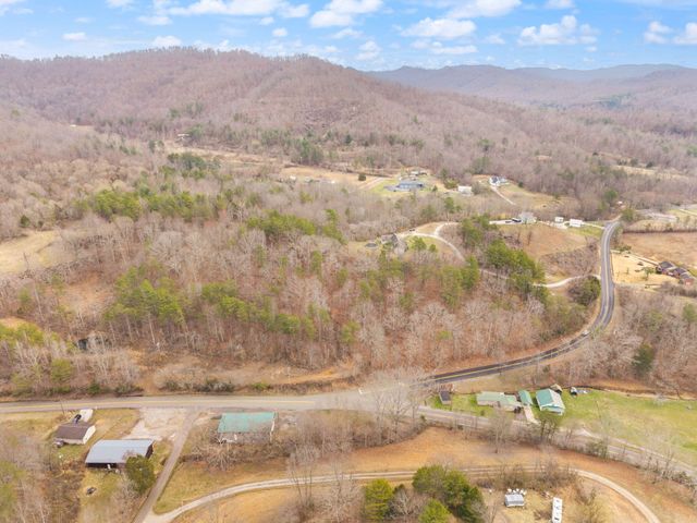 144 Ky-1809, Bryants Store, KY 40921