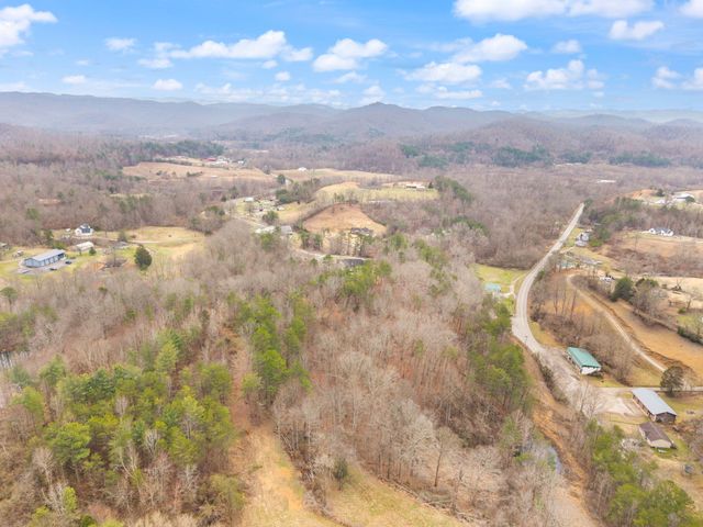 144 Ky-1809, Bryants Store, KY 40921