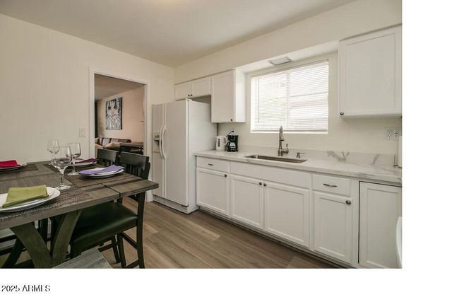6809 E Earll Drive E, Scottsdale, AZ 85251