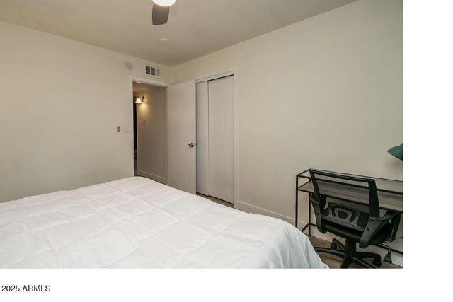 6809 E Earll Drive E, Scottsdale, AZ 85251