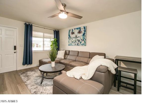 6809 E Earll Drive E, Scottsdale, AZ 85251
