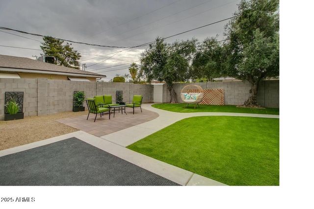 6809 E Earll Drive E, Scottsdale, AZ 85251