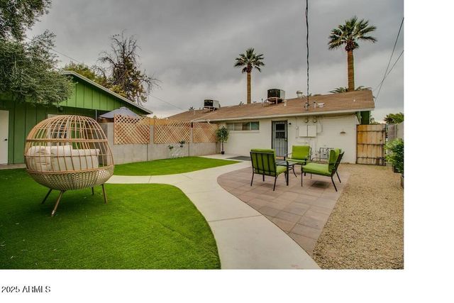 6809 E Earll Drive E, Scottsdale, AZ 85251