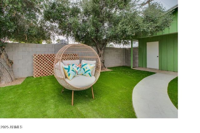 6809 E Earll Drive E, Scottsdale, AZ 85251